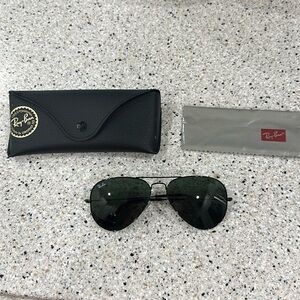 Never worn Ray-Ban sunglasses